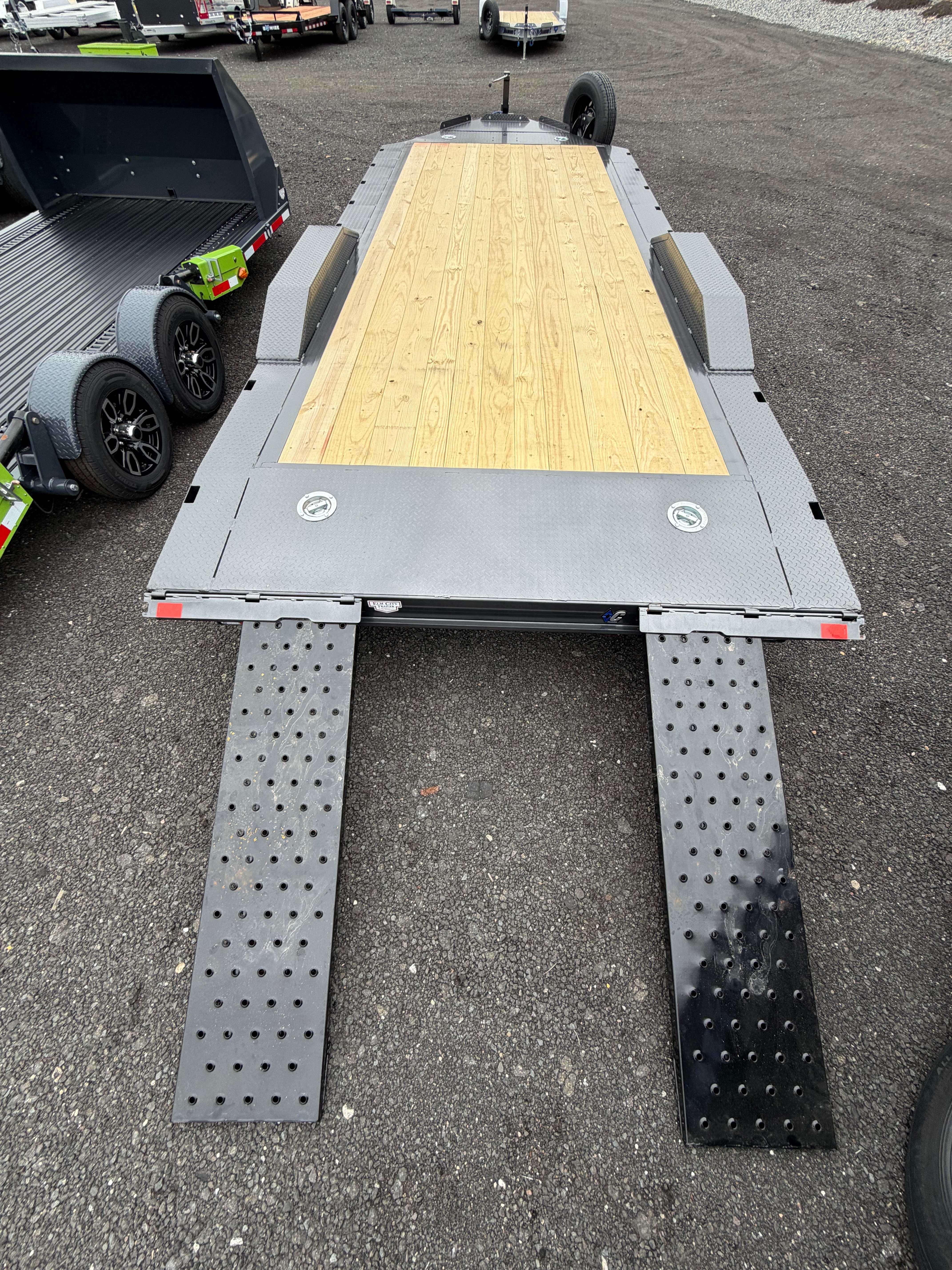 Diamond C car hauler rear ramp view